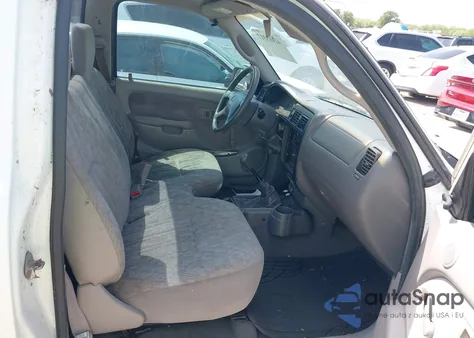 2002 Toyota Tacoma z USA, uszkodzony, nr VIN 5TENL42N62Z033844